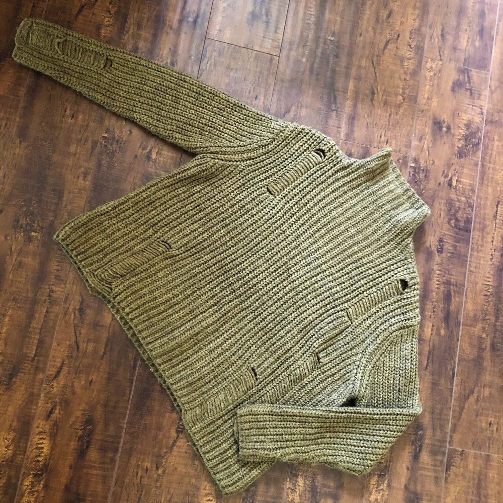 DISTRESSED SWEATER - OLIVE GREEN